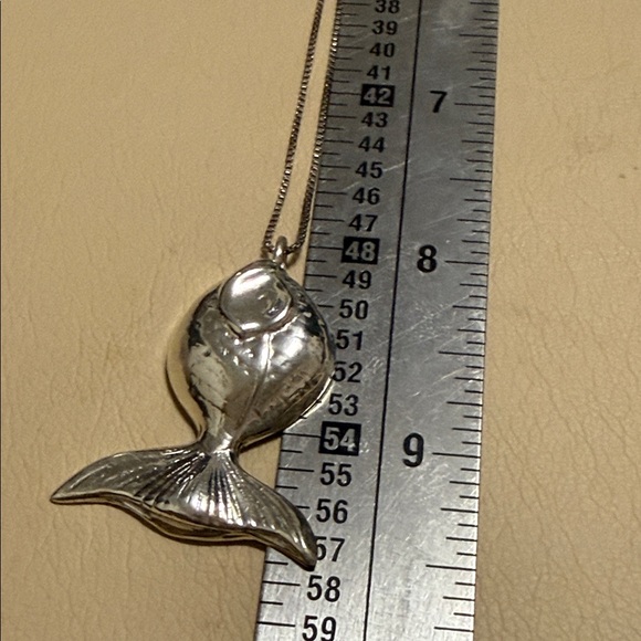 Beautiful Sterling Silver 925 Fish Pendant Necklace chain size 16’ - Picture 17 of 17